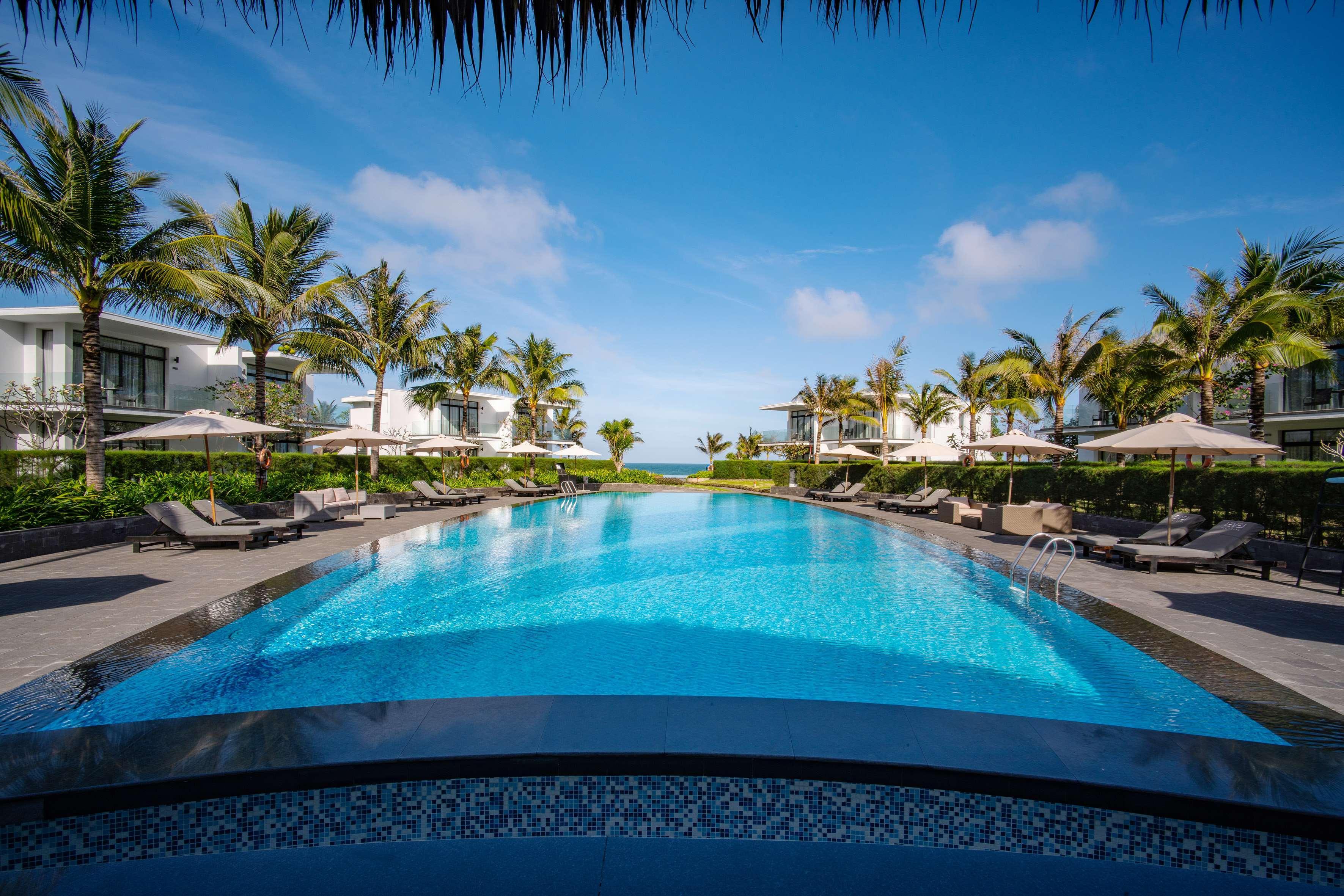 Melia Danang Beach Resort Bagian luar foto