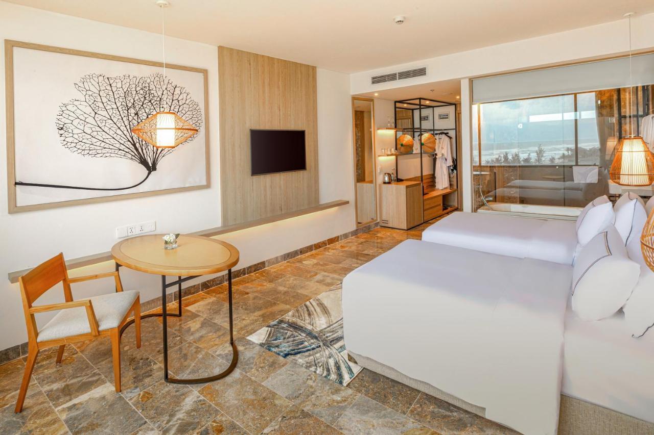 Melia Danang Beach Resort Bagian luar foto