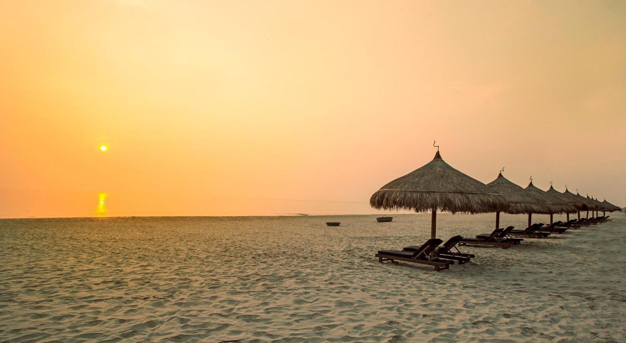 Melia Danang Beach Resort Bagian luar foto