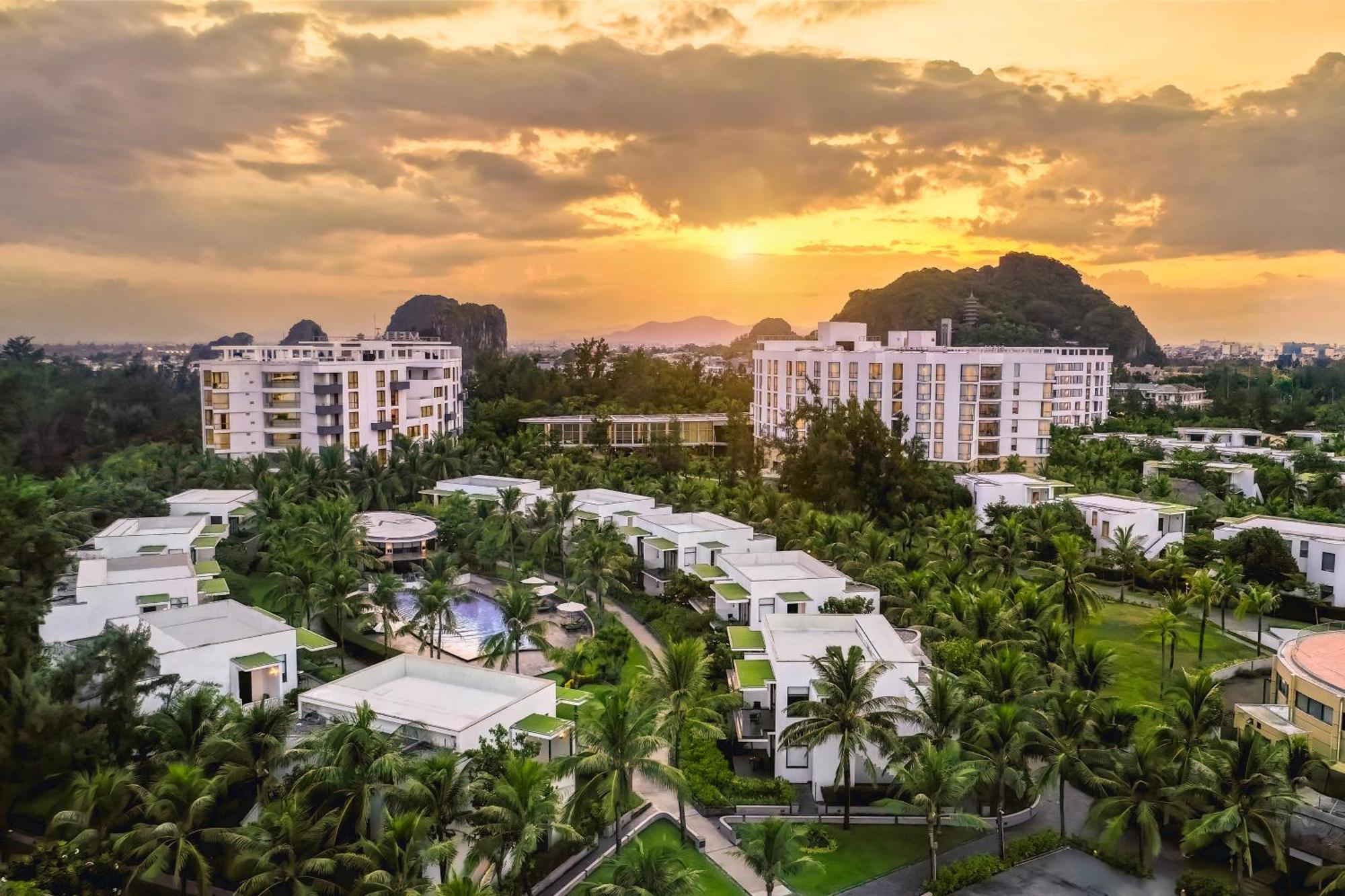 Melia Danang Beach Resort Bagian luar foto