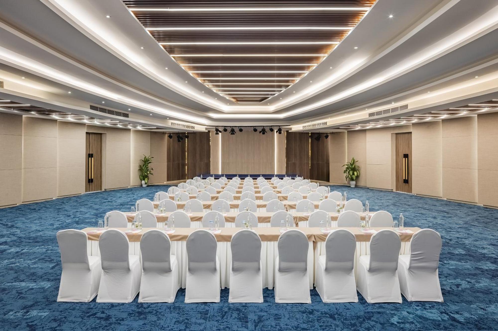 Melia Danang Beach Resort Bagian luar foto