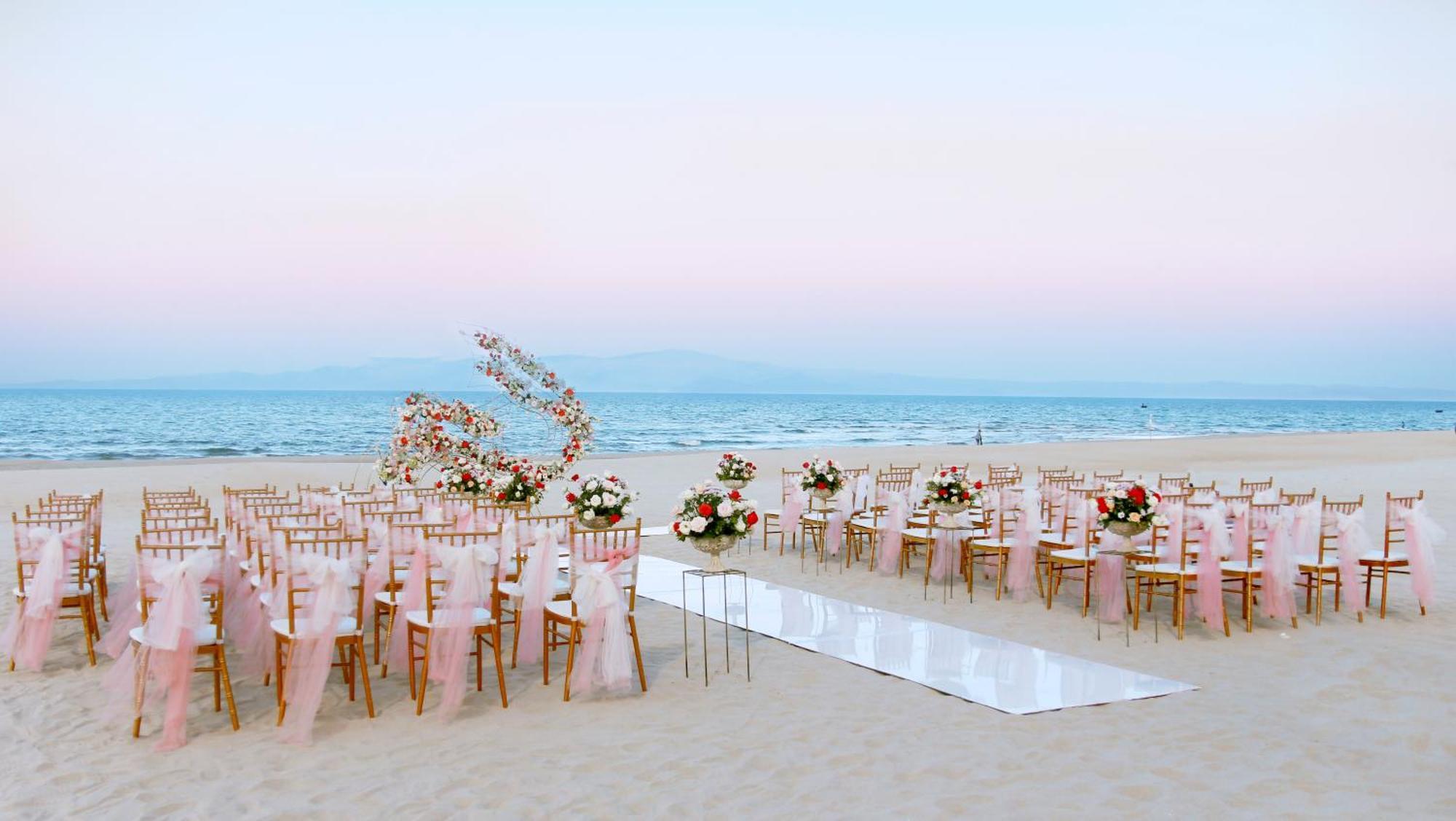Melia Danang Beach Resort Bagian luar foto